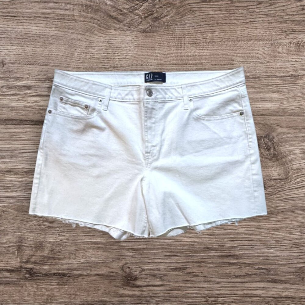 NEW GAP Women's Denim 5" White Frayed Hem Short 16/33